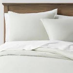 lot 14 image: Washed Cotton Sateen Duvet Cover and Sham Set - Threshold-King-White