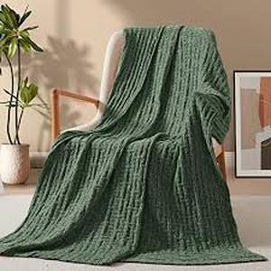 lot 17 image: Solid Chenille Knit Throw Blanket - Threshold-Green