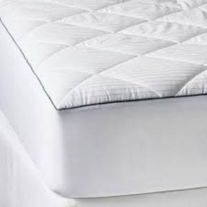 lot 20 image: Cool Plush Mattress Pad - Casaluna-Queen