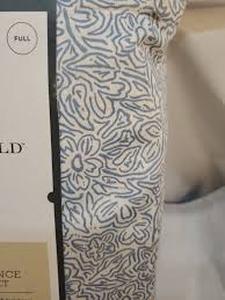 lot 34 image: Printed Performance 400 Thread Count Sheet Set - Threshold-TwinTwin XL-Blue Floral