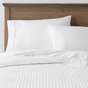 lot 57 image: Washed Cotton Sateen Quilt - Threshold-FullQueen-White