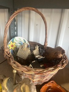lot 24 image: Home Decor and Lamp