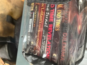 lot 21 image: Bag of CDs