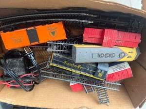 lot 48 image: Train Set Items
