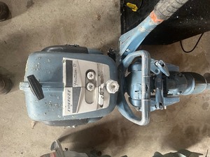 lot 69 image: Evinrude 7.5 hp boat motor