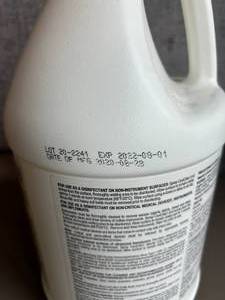 lot 26 image: 1 Gallon Metrex Cavicide1  expired