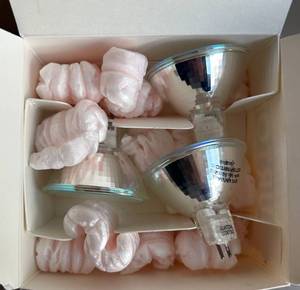 lot 89 image: Burton Replacement Bulbs for Outpatient II Series Light (0006130PK)