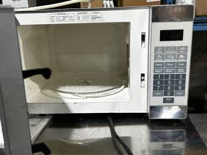 lot 135 image: Sunbeam Microwave