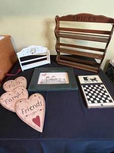 lot 170 image: Level 4 - Lot of Decorative Wooden Items Including Spice Rack, Heart Plaques, and More