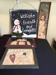 lot 171 image: Level 4 - Lot of Winter and Holiday Themed Wall Art - Snowmen and Quotes