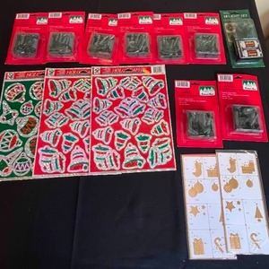 lot 186 image: Level 4 - Lot of Christmas Decorations and Lights