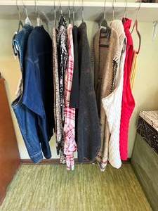 lot 195 image: Level 4 - Lot of Mixed Womens Clothing - Tops, Vests, and Pants