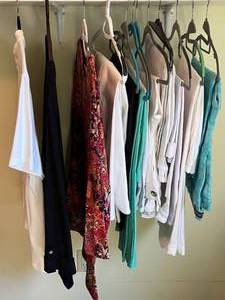 lot 198 image: Level 4 - Assorted Womens Plus Size Clothing - Tops & Bottoms