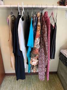 lot 200 image: Level 4 - Assorted Womens Clothing Lot