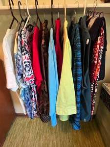 lot 356 image: Level 4 - Lot of Assorted Womens Clothing SZs from XL to 3X