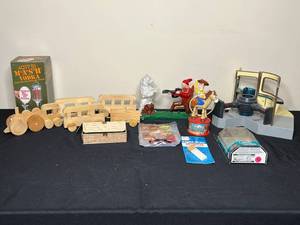 lot 67 image: Level 4 - Assorted Collectible Toys and Figures Lot