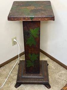 lot 100 image: Level 3 - Vintage Hand-Painted Wooden Pedestal Table with Leaf and Vine Design