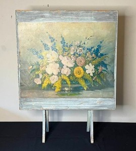 lot 109 image: Level 3 - Vintage Flip Table with Floral Painting