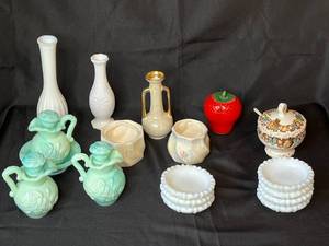 lot 113 image: Level 3 - Lot of Ceramic and Porcelain Decorative Items