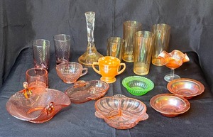 lot 127 image: Level 3 - Lot of Assorted Vintage Glassware - Various Styles and Colors