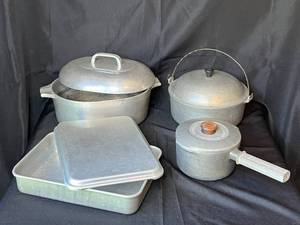 lot 138 image: Level 3 - Vintage Aluminum Cookware Set - Variety of Pots, Pans, and Dutch Oven