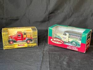 lot 202 image: Level 3 - Lot of 2 True Value Limited Edition Die-Cast Metal Banks - 1937 Chevy & 1947 Dodge Canopy Delivery