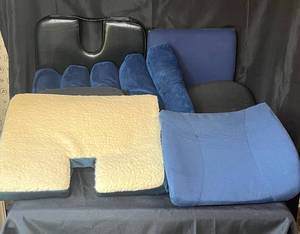 lot 235 image: Level 2 - Assorted Orthopedic Cushions and Back Supports
