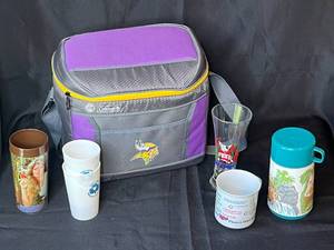 lot 243 image: Level 2 - Coleman Cooler Bag with Assorted Vintage Cups and Glasses