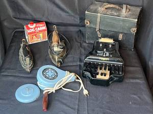lot 244 image: Level 2 - Lot of Antique and Vintage Household Items