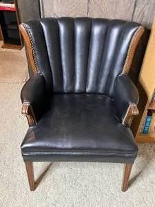 lot 250 image: Level 2 - Beautiful Vintage Black Leather Wood Armchair