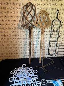 lot 423 image: Level 2 - Assorted Hangers, Umbrella Stand, and Decorative Accessories Lot