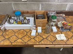 lot 16 image: Level 1 - Lot of Mixed Hardware Items and Lighting Components