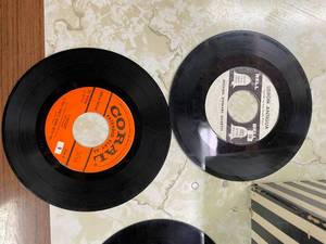 lot 50 image: Level 1 - Lot of Vintage 45s - All artists unknown