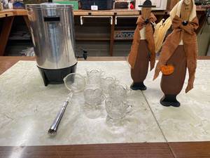 lot 52 image: Level 1 - Lot of Beverage Dispenser, Glass Cups, Ladle, and Harvest Decor
