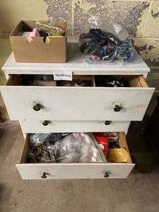 lot 261 image: Level 1 - Assorted Electrical and Household Items in White Wooden Drawer Dresser