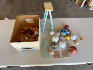 lot 294 image: Garage - Assorted Holiday Ornaments and Decorations Lot