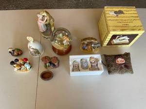 lot 297 image: Garage - Assorted Figurines and Collectibles Lot