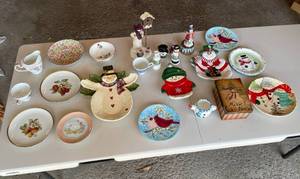 lot 304 image: Garage - Assorted Decorative Plates and Figurines with Snowman and Holiday Themes