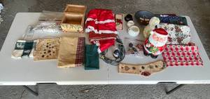 lot 305 image: Garage - Assorted Christmas Decorations & Items Lot