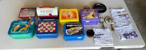 lot 316 image: Garage - Lot of Vintage Lunchboxes, Vanity Items, and Towels