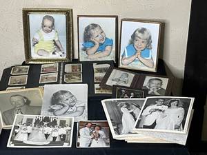 lot 410 image: Level 2 - Assorted Vintage Family Photographs Lot