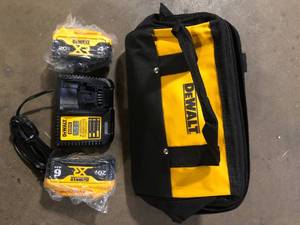 DEWALT 20V MAX Brushless Cordless 12 in. Hammer DrillDriver with FLEXVOLT ADVANTAGE (Tool Only) Customer Returns See Pictures