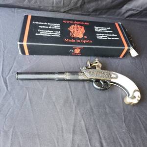 lot 3 image: Denix 18th Century Russian Replica Flintlock Pistol