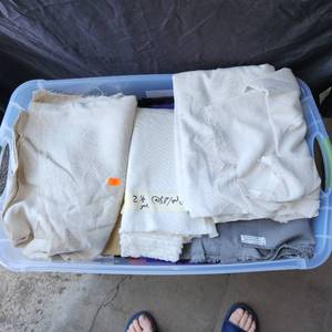 lot 49 image: Fabric remnants wool, linen and cotton muslins mostly.