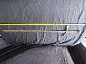 lot 101 image: Starfire Forge Broadsword as pictured. Reserve set at $100