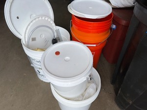 lot 119 image: Various brew buckets and 5-gallon pails as pictured.