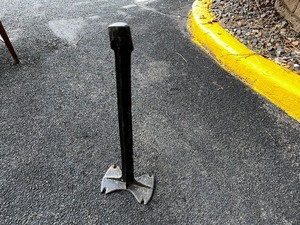 lot 122 image: Antique Cobblers Boot Stand