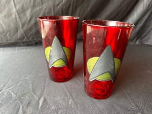 lot 14 image: Star Trek Collectable Pint Glasses.