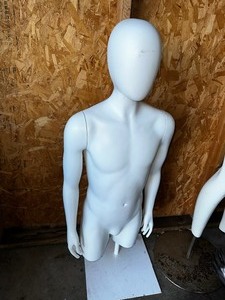 lot 15 image: Adolescent Male Mannequin