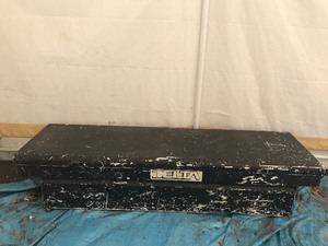 lot 21 image: Delta truck tool box